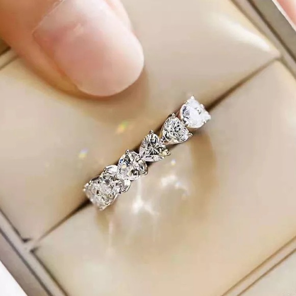 14k 3ct Heart Eternity Band - Picture 9 of 15